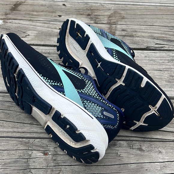 Ghost - Picture 4 of 7